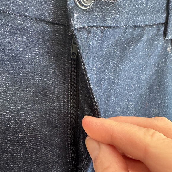 Lee Women’s Regular Fit Mid-Rise Flex Motion Trousers Bundle - Picture 6 of 12